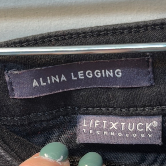 NYDJ Black Skinny Jeans Stretch Size 16 Pockets Straight Leg - Picture 4 of 13